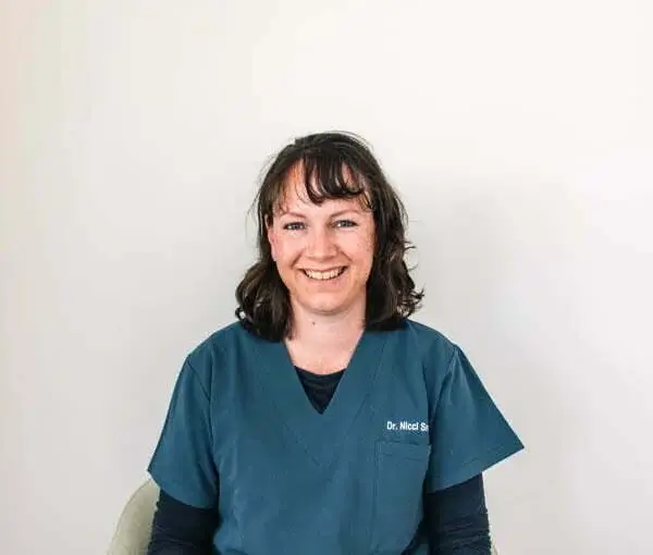 Dr Nicci Snyders